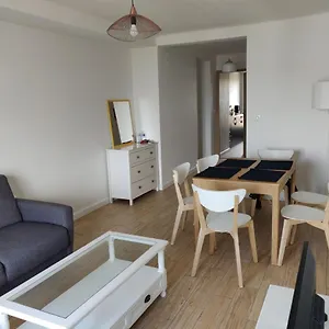  Appartement 3 Pièces Près Des Plages De Avec Parking